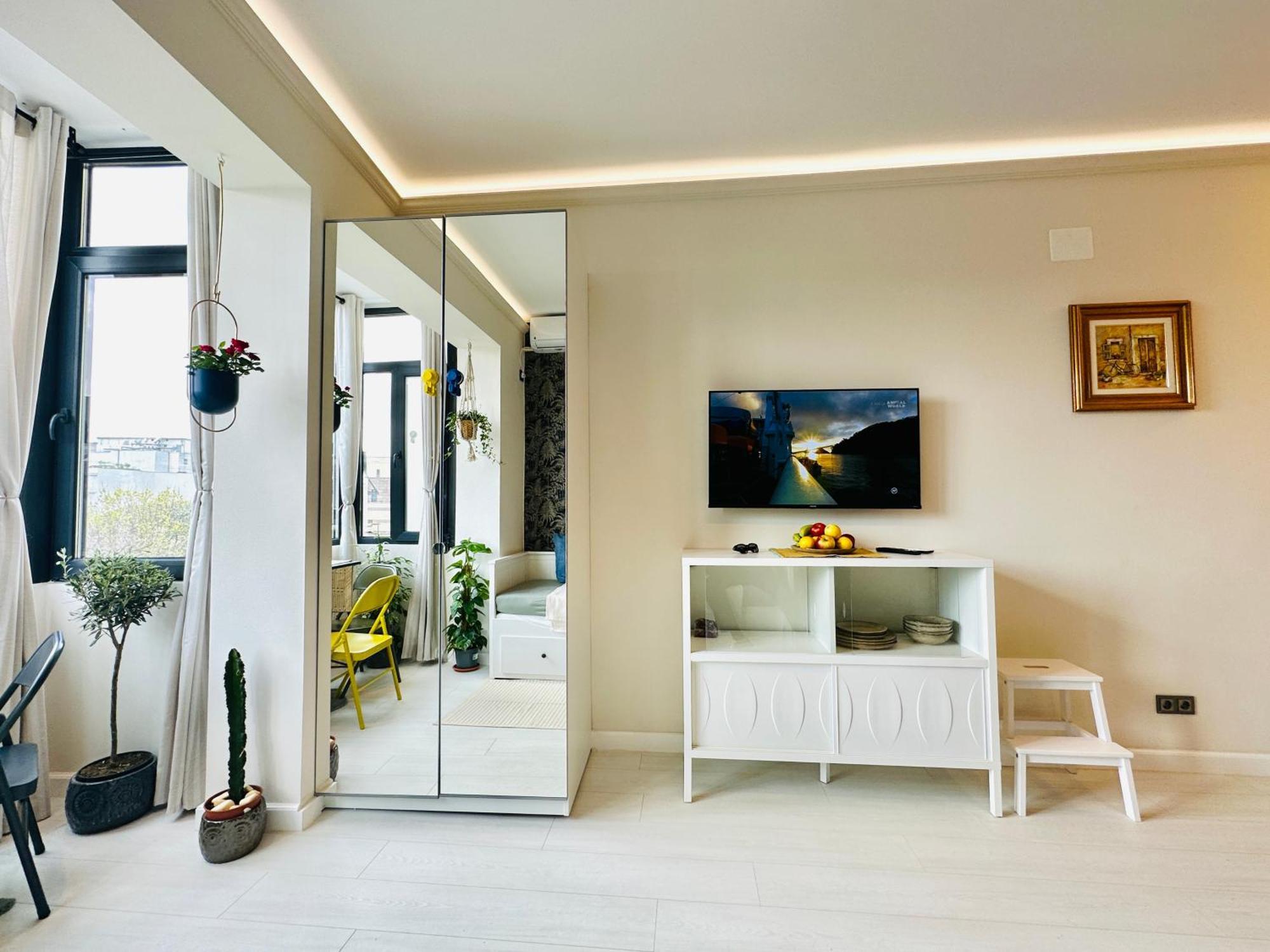 Harmony Studio - Elegant Escape Near Ateneu Bukarest Exteriör bild